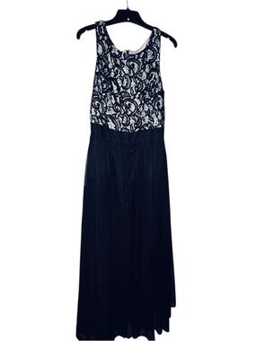 Jessica Howard Black and White Asymmetrical Evening Gown